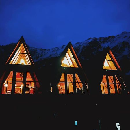 Hotel Pyramid Kazbegi Exterior foto